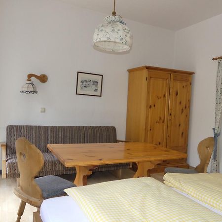 Haus Spornitz Ferienwohnung Mittenwald Bagian luar foto
